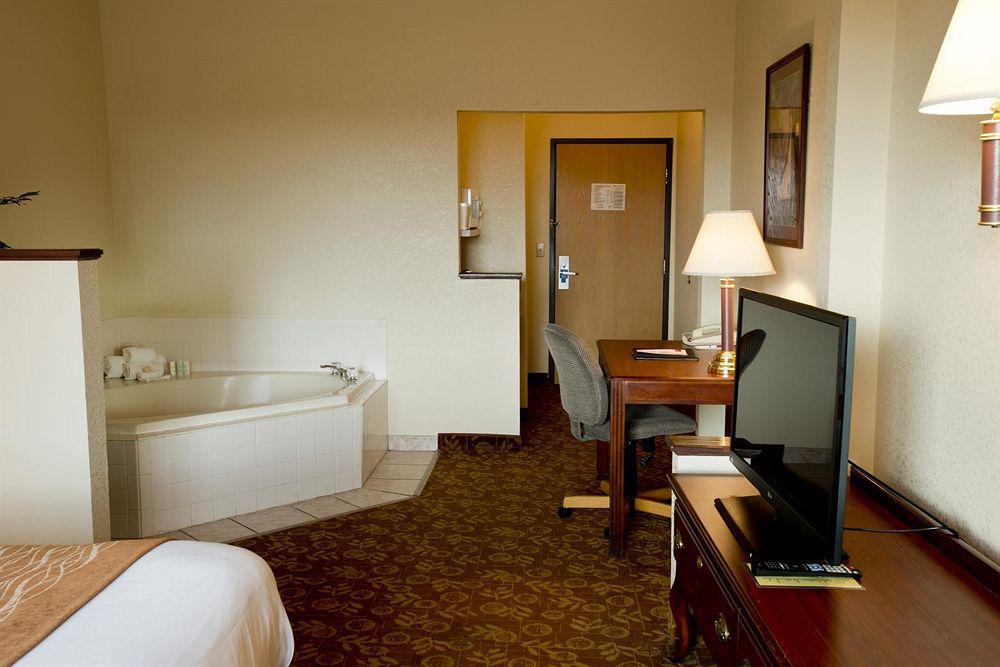 Comfort Suites Kansas City-Liberty Extérieur photo